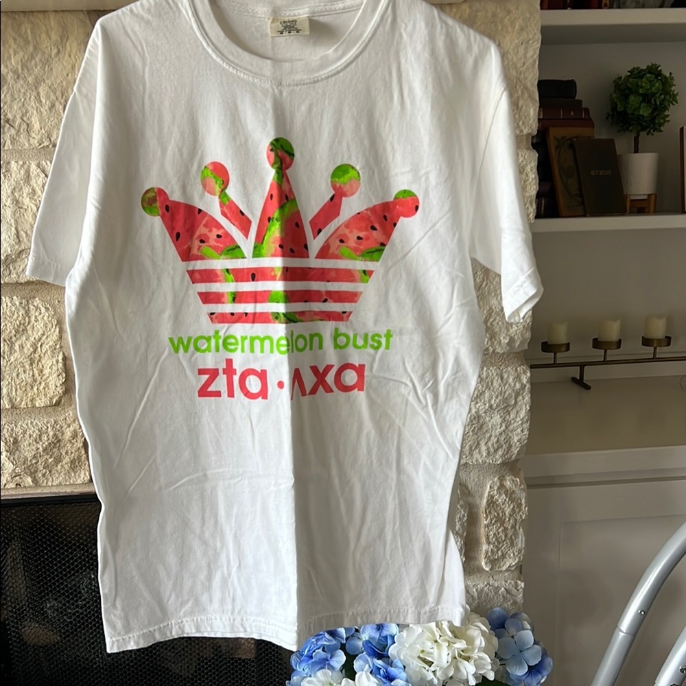 White size M neon and pink graphic Sorority t-shirt ZTA